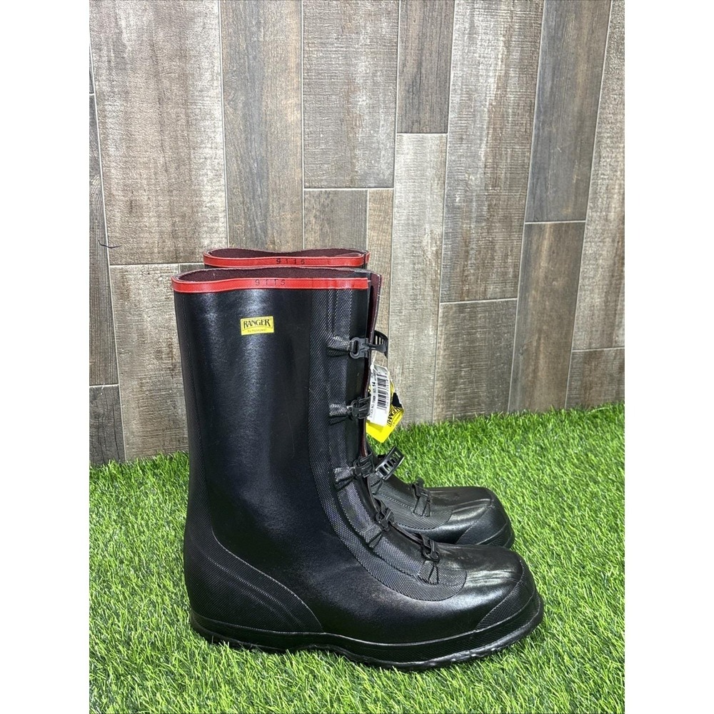 Men's Black Rain & Snow Boots with Red Trim. Nwt